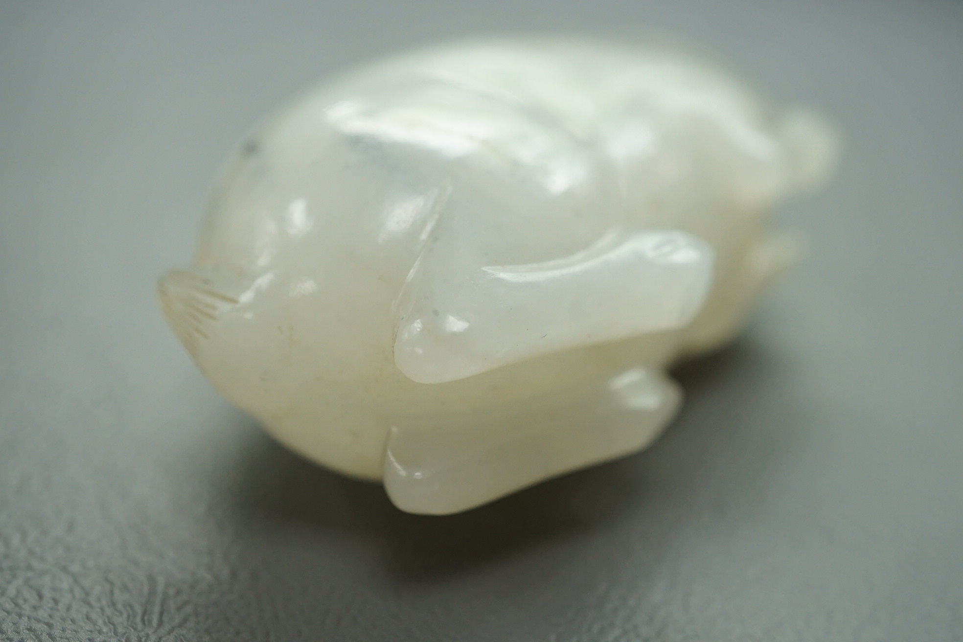 A Chinese white jade ‘rabbit’ snuff bottle, 18th/19th century